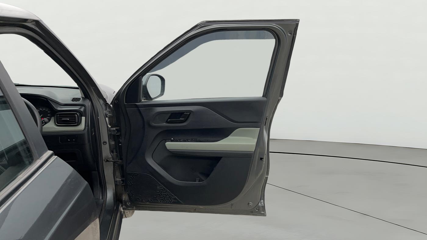 2023 Tata PUNCH ADVENTURE MT, Petrol, Manual, 25,721 km, RHS Front Door