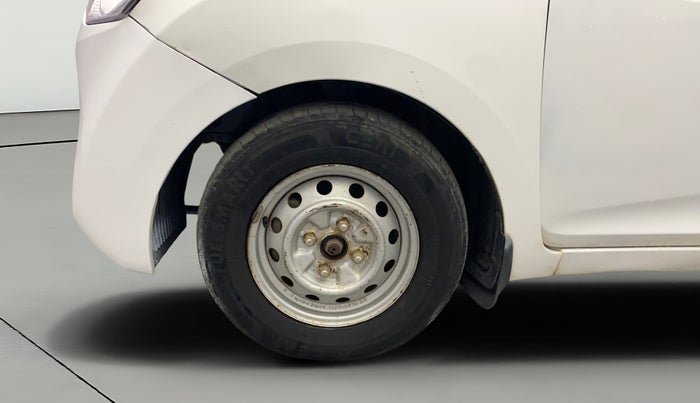 2014 Hyundai Eon D-LITE+, Petrol, Manual, 35,722 km, Left Front Wheel