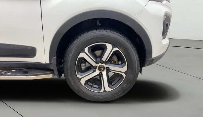 2022 Tata NEXON XZ PLUS (PREMIUM) PETROL, Petrol, Manual, 39,575 km, Right Front Wheel