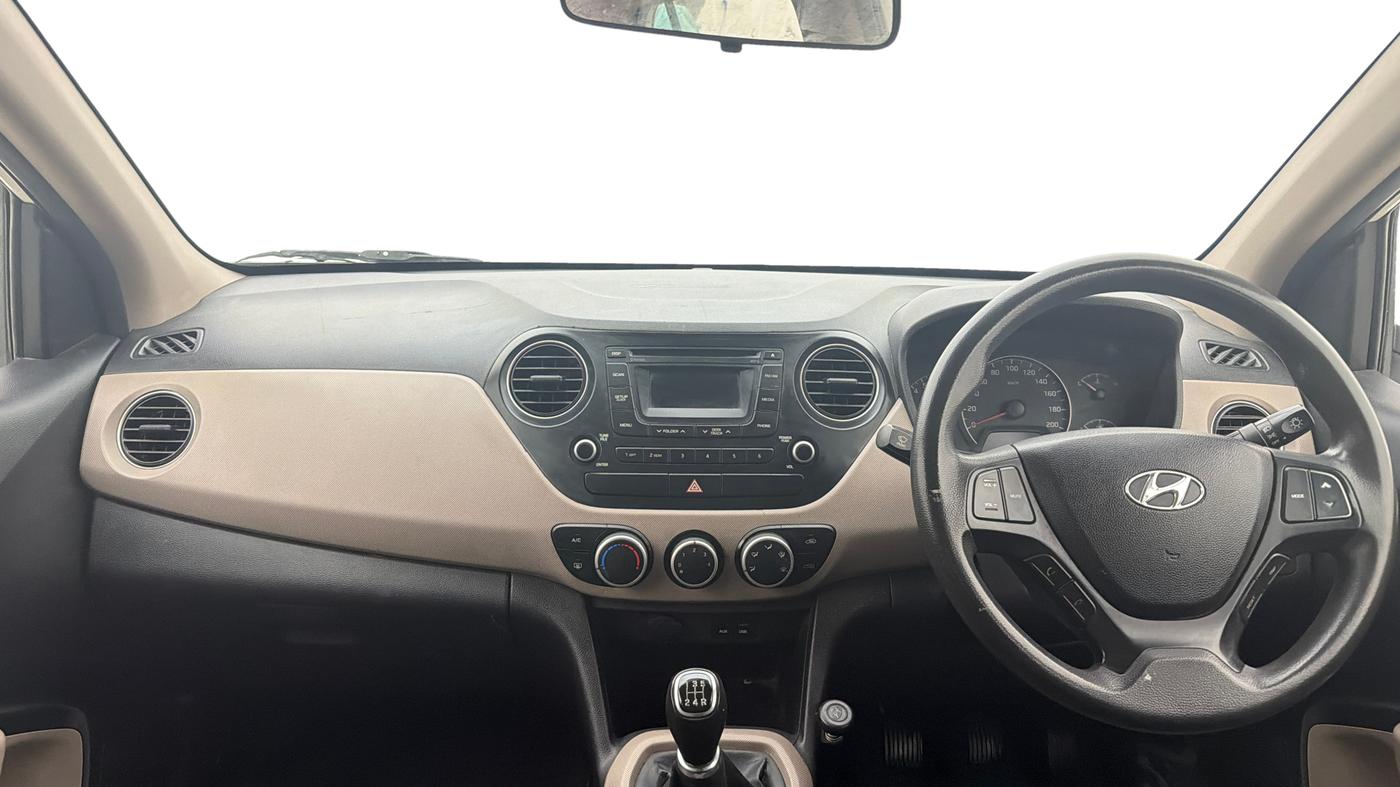 2015 Hyundai Grand i10 SPORTZ 1.2 KAPPA VTVT, Petrol, Manual, 58,650 km, Dashboard