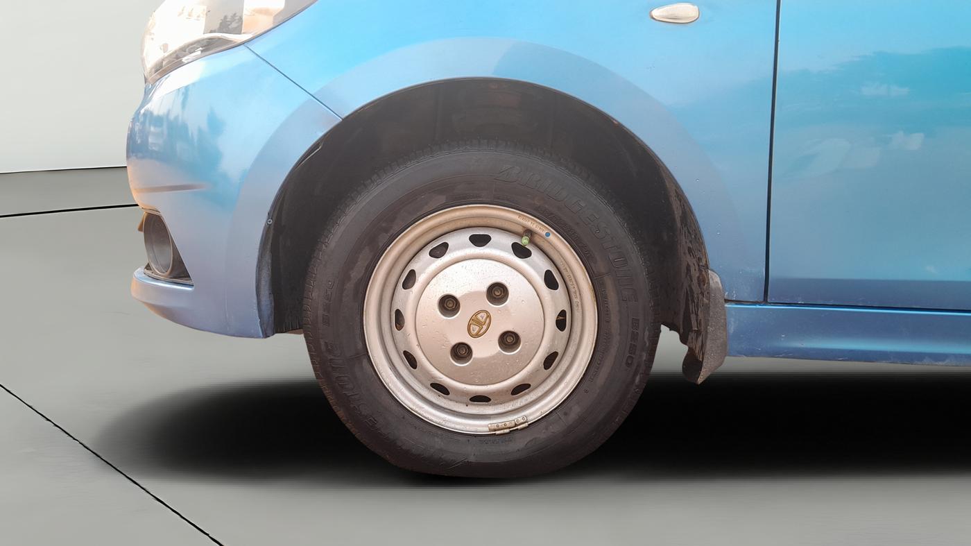 2016 Tata Tiago XM PETROL, Petrol, Manual, 64,168 km, Left Front Wheel