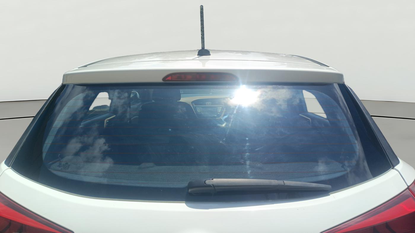 2015 Hyundai Elite i20 ASTA 1.2, Petrol, Manual, 50,385 km, Rear Windshield