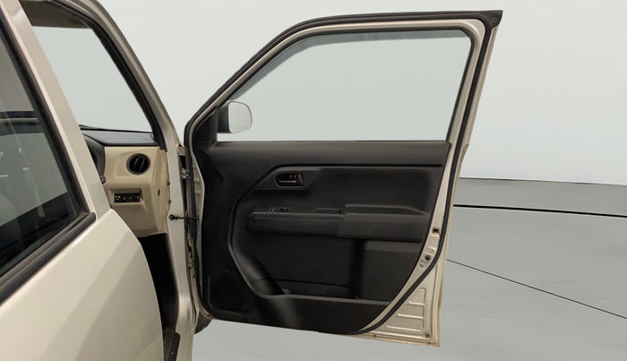 2022 Maruti New Wagon-R LXI CNG (O) 1.0, CNG, Manual, 67,029 km, RHS Front Door
