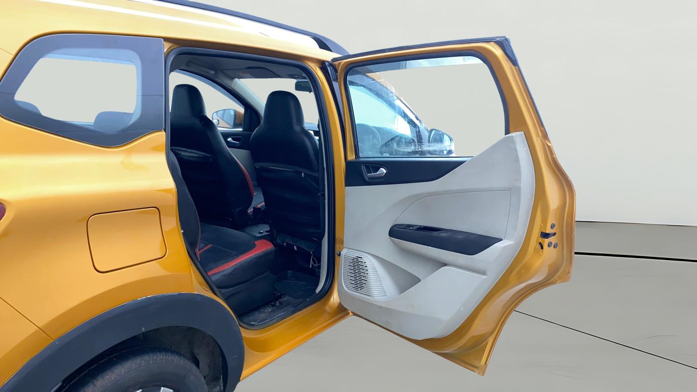 2020 Renault TRIBER RXZ AMT, Petrol, Automatic, 65,431 km, RHS Rear Door