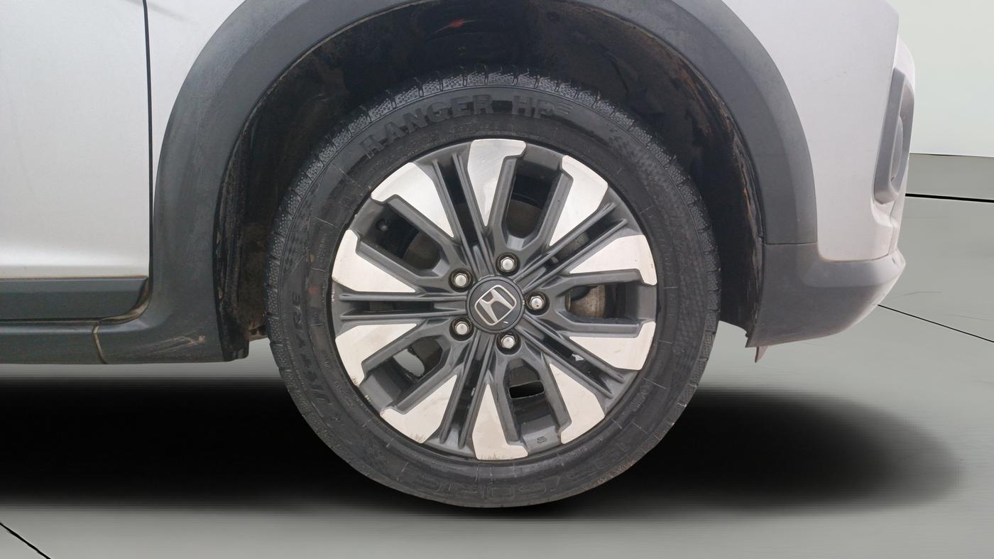 2021 Honda WR-V 1.5L I-DTEC SV MT, Diesel, Manual, 86,383 km, Right Front Wheel
