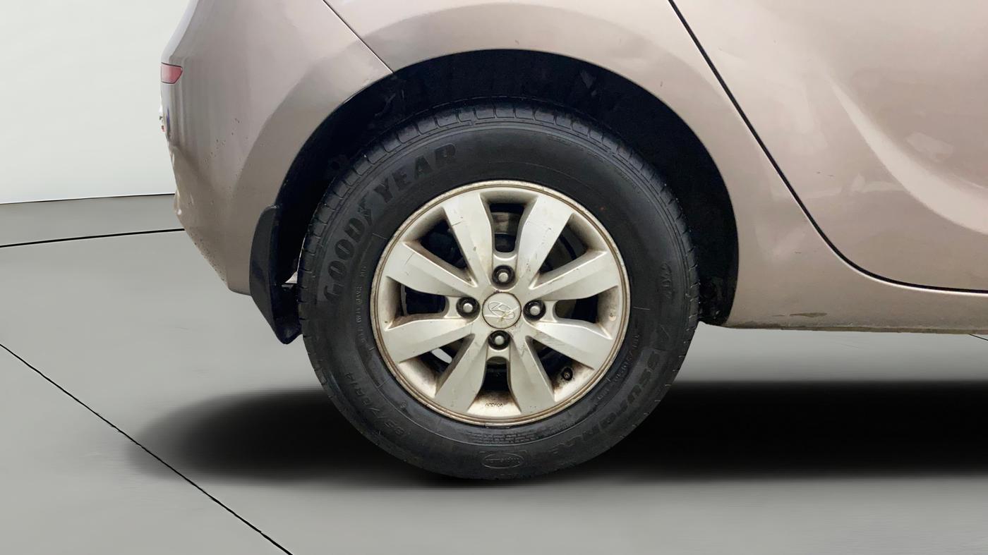 2013 Hyundai i20 SPORTZ 1.4 CRDI, Diesel, Manual, 1,46,594 km, Right Rear Wheel