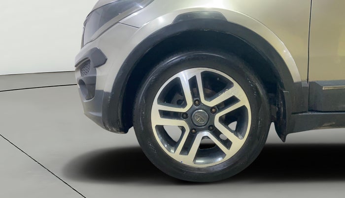 2017 Tata Hexa XT 4X2 7 STR, Diesel, Manual, 1,35,773 km, Left Front Wheel