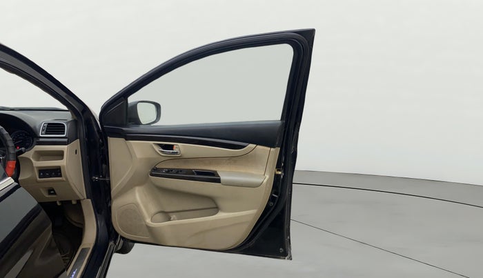 2018 Maruti Ciaz DELTA DIESEL 1.3, Diesel, Manual, 99,844 km, RHS Front Door