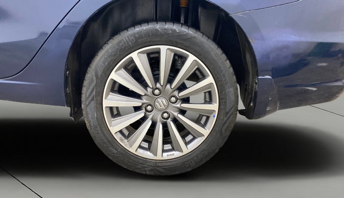 2022 Maruti Ciaz ALPHA 1.5 SHVS PETROL, Petrol, Manual, 61,187 km, Left Rear Wheel