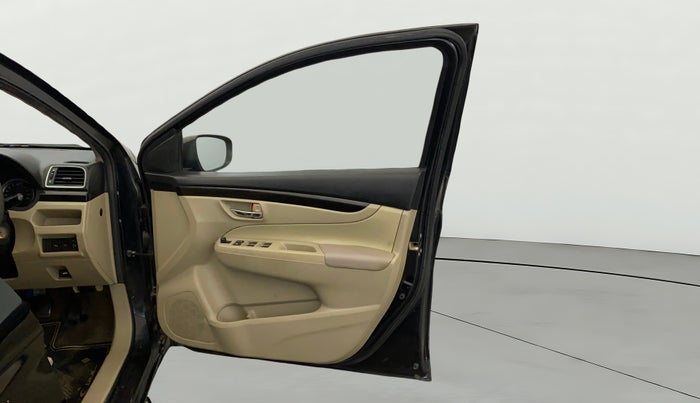 2014 Maruti Ciaz VXI+, Petrol, Manual, 91,661 km, RHS Front Door