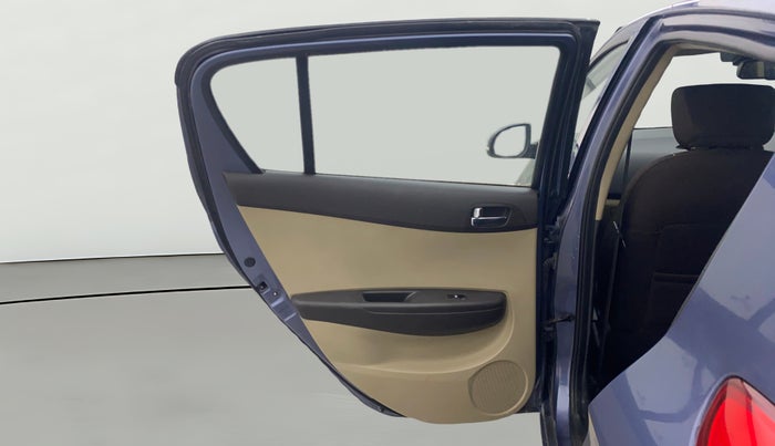 2014 Hyundai i20 SPORTZ 1.4 AT, Petrol, Automatic, 36,575 km, LHS Rear Door