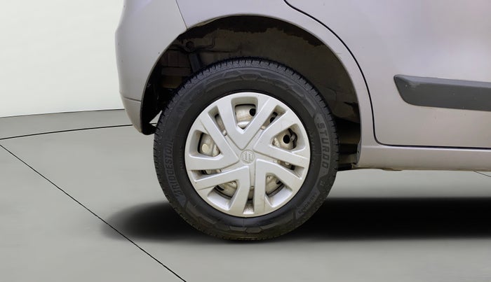 2016 Maruti Wagon R 1.0 LXI CNG, CNG, Manual, 1,06,985 km, Right Rear Wheel