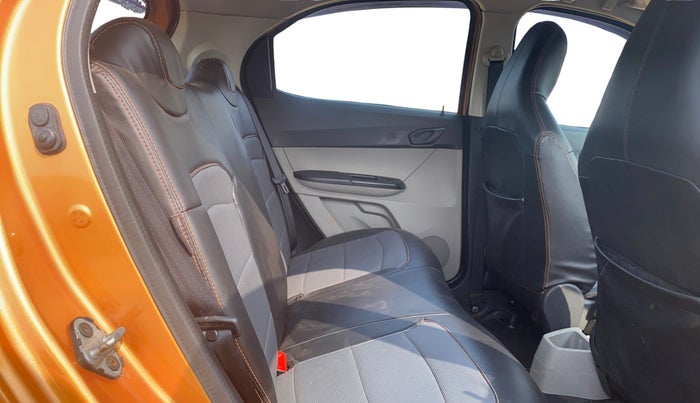 2018 Tata Tiago XT PETROL, Petrol, Manual, 66,413 km, Right Side Rear Door Cabin