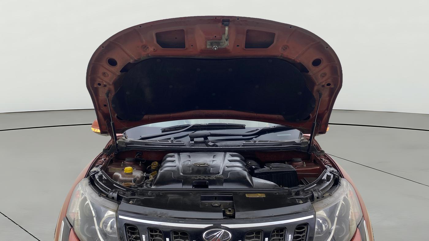 2017 Mahindra XUV500 W10 AT, Diesel, Automatic, 97,664 km, Open Bonet