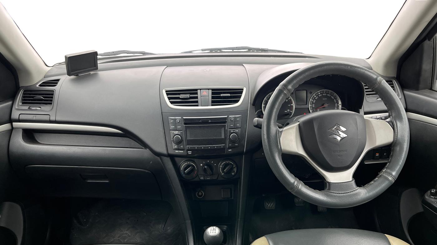 2017 Maruti Swift VXI, Petrol, Manual, 31,114 km, Dashboard