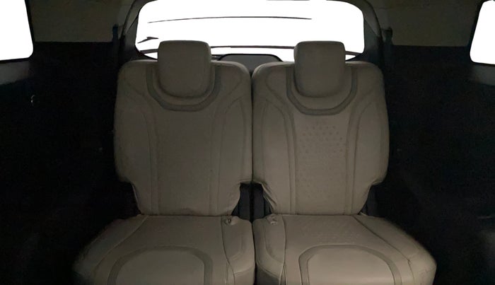 2022 Mahindra XUV700 AX 3 D MT 7 STR, Diesel, Manual, 1,31,555 km, Third Seat Row ( optional )