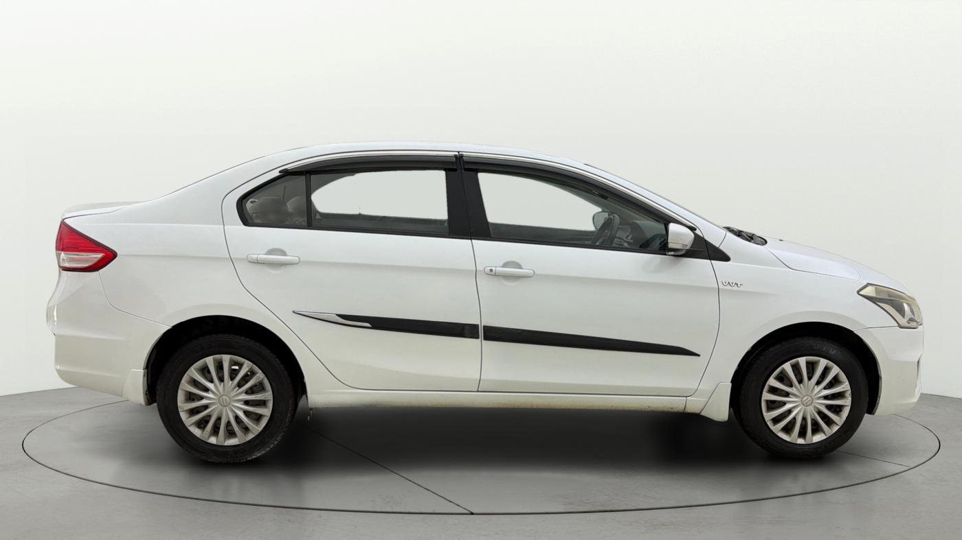 2015 Maruti Ciaz VXI+, Petrol, Manual, 63,361 km, Right Side View