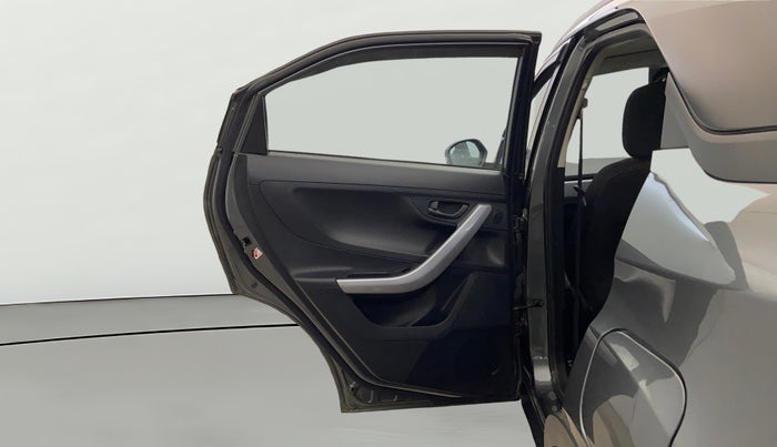 2022 Tata NEXON XM SUNROOF DIESEL, Diesel, Manual, 36,950 km, LHS Front Door