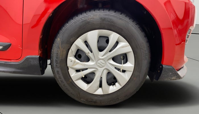 2021 Maruti Swift VXI AMT, Petrol, Automatic, 27,463 km, Right Front Wheel