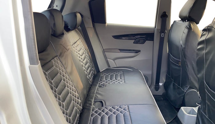 2017 Mahindra Kuv100 K8 5 STR, Petrol, Manual, 22,861 km, Right Side Rear Door Cabin