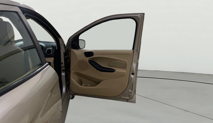 2019 Ford Figo Aspire TITANIUM 1.2 PETROL, Petrol, Manual, 32,501 km, RHS Front Door