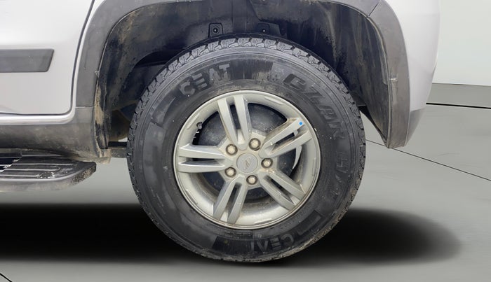 2019 Mahindra TUV300 T10, Diesel, Manual, 32,275 km, Left Rear Wheel