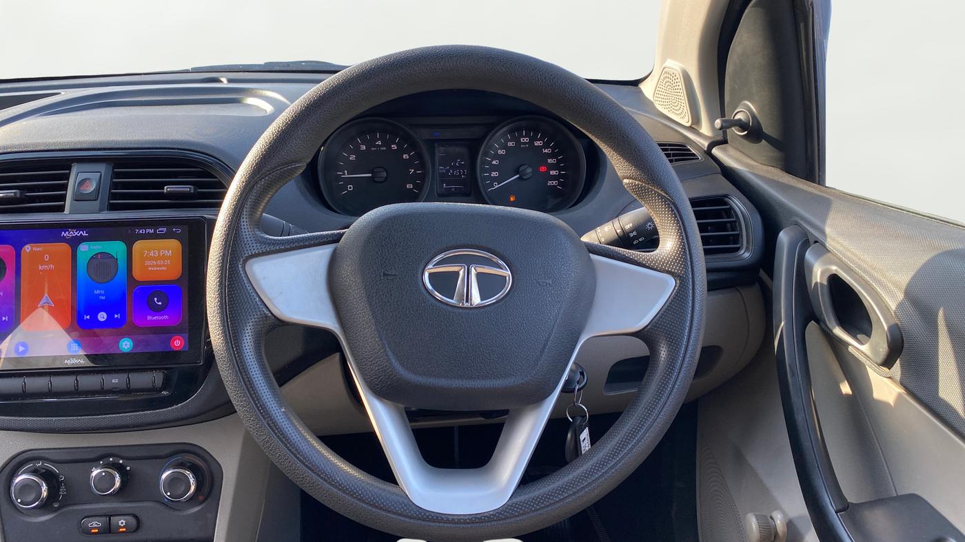 2017 Tata Tiago XE PETROL, Petrol, Manual, 21,511 km, Steering Wheel Close Up