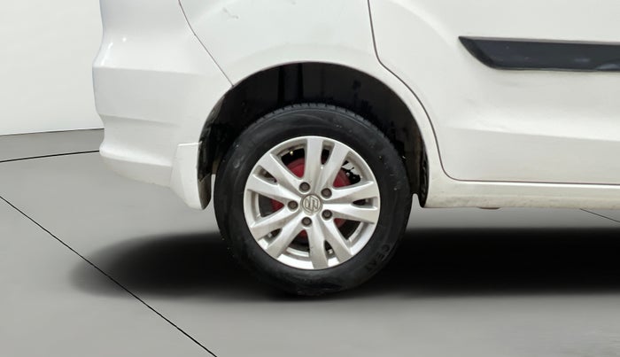 2015 Maruti Ertiga VXI, Petrol, Manual, 75,744 km, Right Rear Wheel
