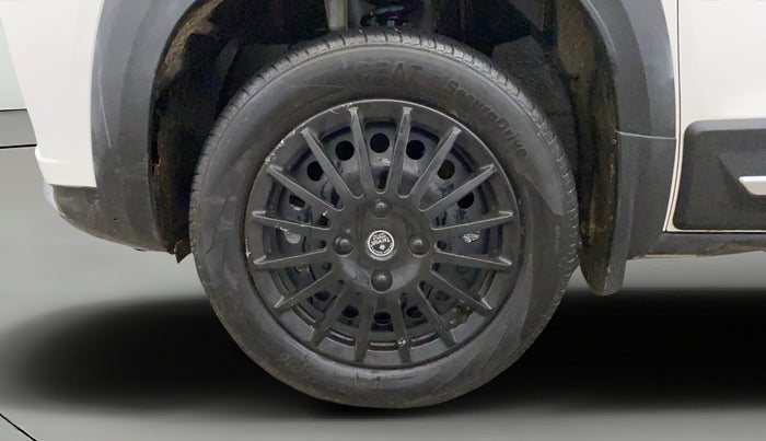 2023 Renault Kiger RXE MT, Petrol, Manual, 21,298 km, Left Front Wheel