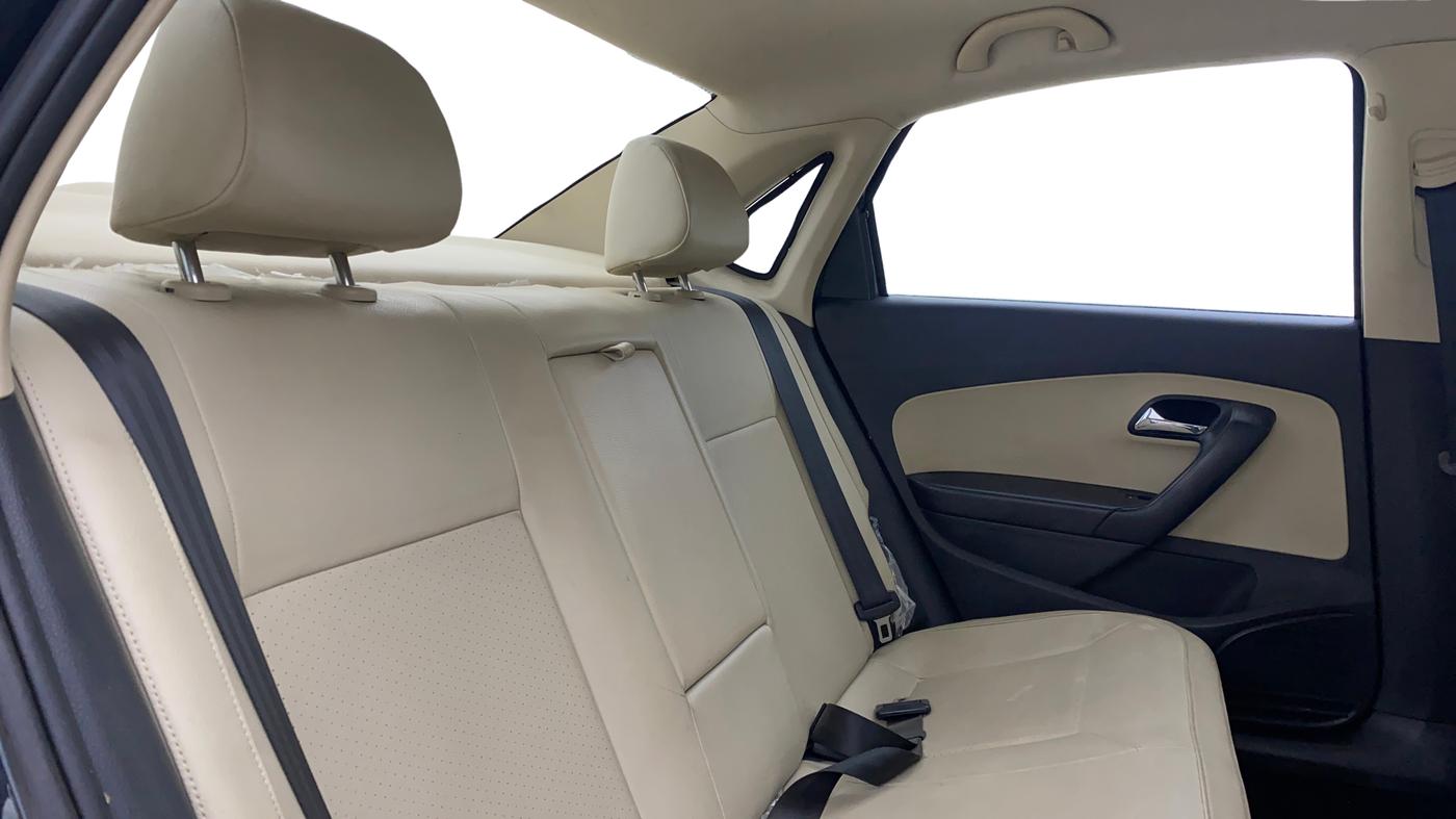 2018 Skoda Rapid STYLE 1.6 MPI AT, Petrol, Automatic, 75,459 km, Right Side Rear Door Cabin