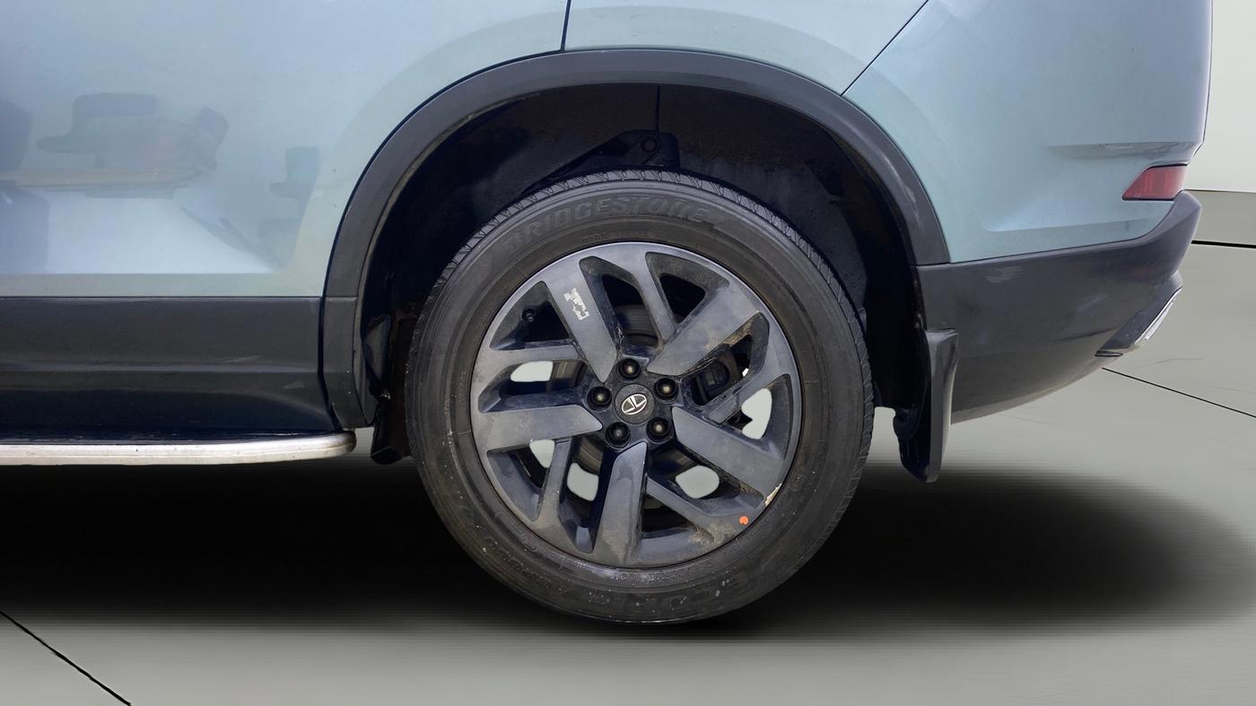 2021 Tata Safari XZA PLUS, Diesel, Automatic, 60,618 km, Left Rear Wheel