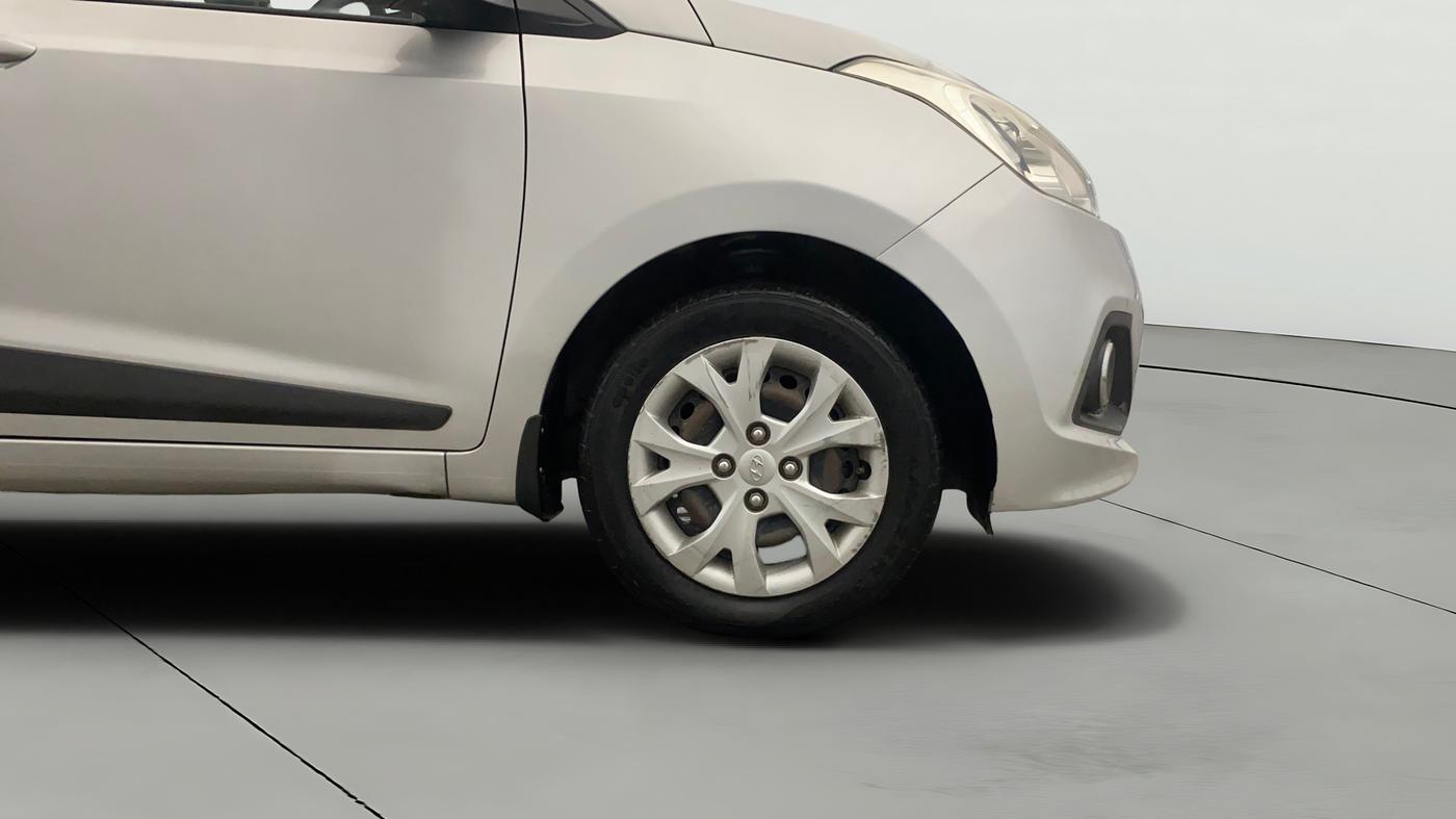 2016 Hyundai Grand i10 SPORTZ 1.2 KAPPA VTVT, Petrol, Manual, 23,734 km, Right Front Wheel