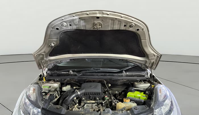 2018 Tata NEXON XM PETROL, Petrol, Manual, 53,678 km, Open Bonet