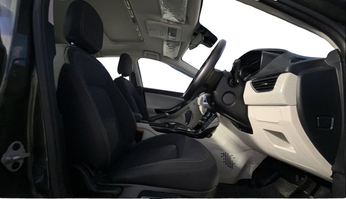 2020 Tata NEXON XZA PLUS (O) PETROL, Petrol, Automatic, 30,173 km, Right Side Front Door Cabin