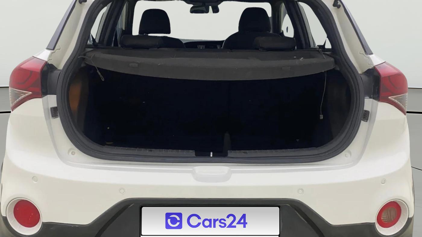 2015 Hyundai i20 Active 1.4 SX, Diesel, Manual, 91,393 km, Boot Open Zoomed View
