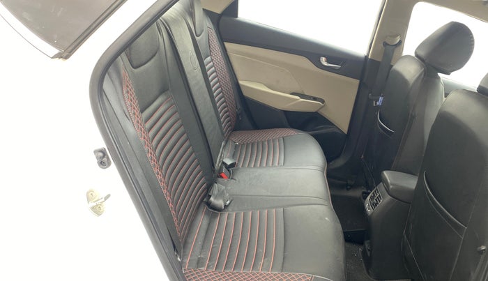 2019 Hyundai Verna 1.6 VTVT SX, Petrol, Manual, 37,628 km, Right Side Rear Door Cabin