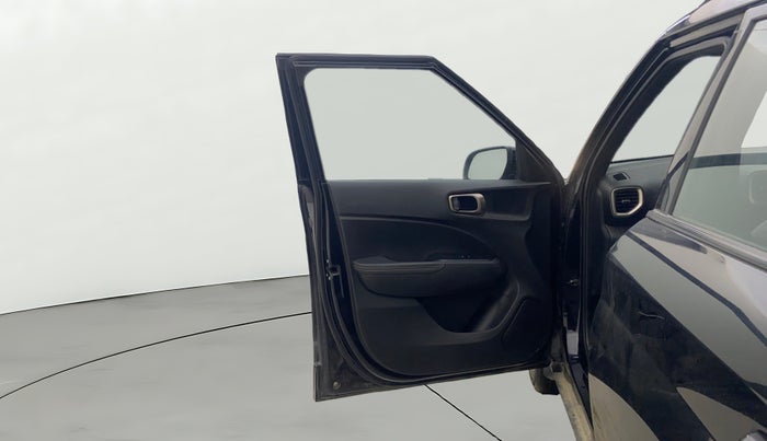 2023 Hyundai VENUE SX 1.2 KNIGHT EDITION, Petrol, Manual, 61,051 km, LHS Front Door