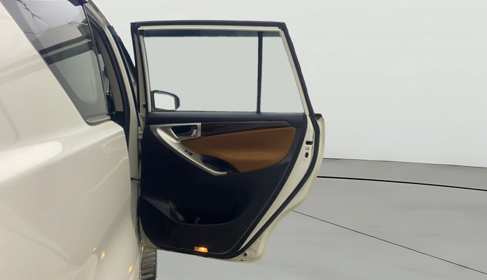 2016 Toyota Innova Crysta 2.7 ZX AT 7 STR, Petrol, Automatic, 51,020 km, RHS Rear Door