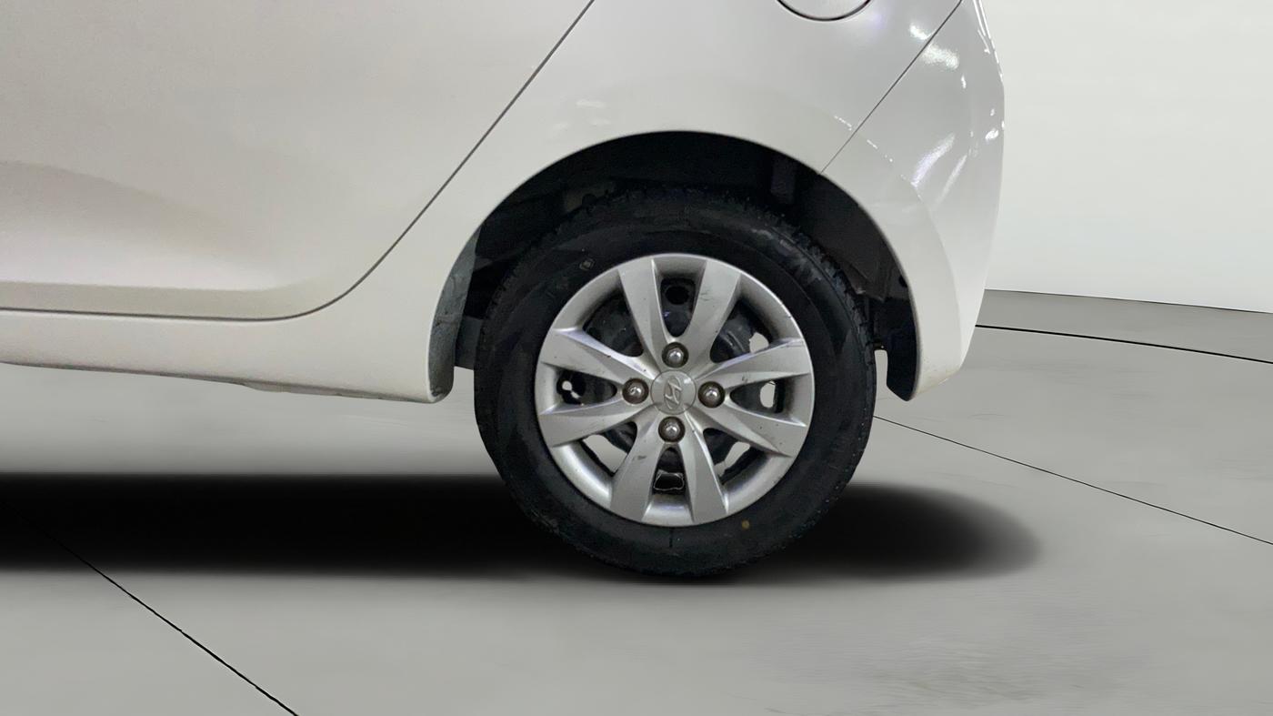 2013 Hyundai Eon MAGNA +, Petrol, Manual, 73,242 km, Left Rear Wheel