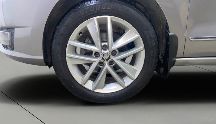 2019 Skoda Rapid STYLE 1.6 MPI AT, Petrol, Automatic, 88,774 km, Left Front Wheel