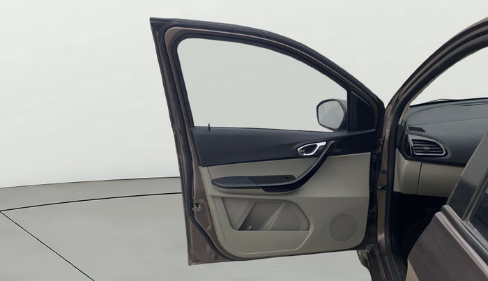 2018 Tata Tiago XZ PETROL, Petrol, Manual, 30,975 km, LHS Front Door