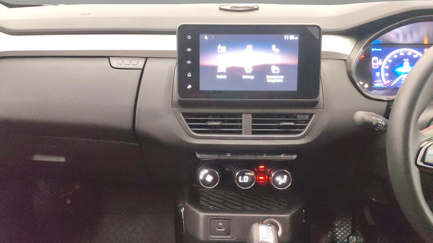 2024 Renault Kiger RXZ AMT, Petrol, Automatic, 14,527 km, Air Conditioner