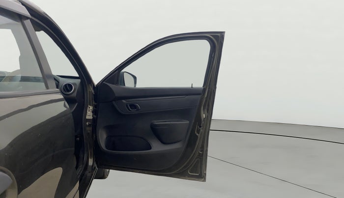 2018 Renault Kwid RXL, Petrol, Manual, 26,204 km, RHS Front Door