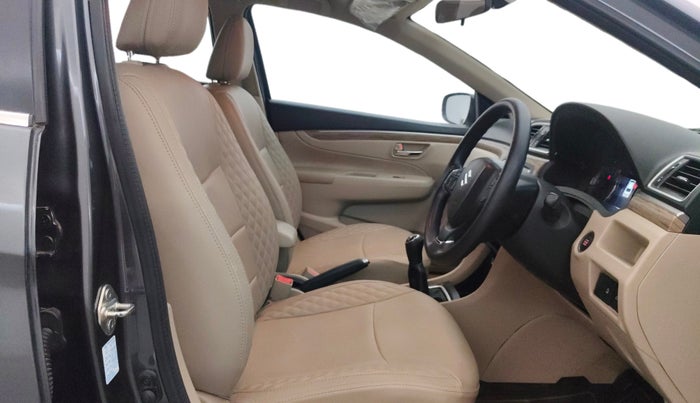 2023 Maruti Ciaz ZETA 1.5 SHVS MT PETROL, Petrol, Manual, 43,128 km, Right Side Front Door Cabin