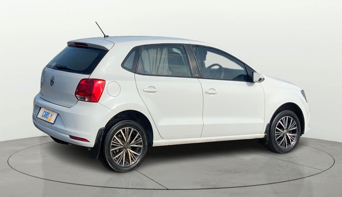 2017 Volkswagen Polo HIGHLINE1.2L, Petrol, Manual, 83,441 km, Right Back Diagonal