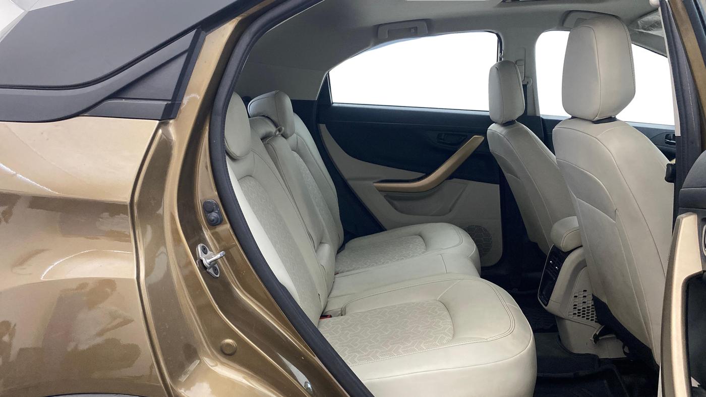 2022 Tata NEXON XZA PLUS (PREMIUM) PETROL JET, Petrol, Automatic, 19,836 km, Right Side Rear Door Cabin