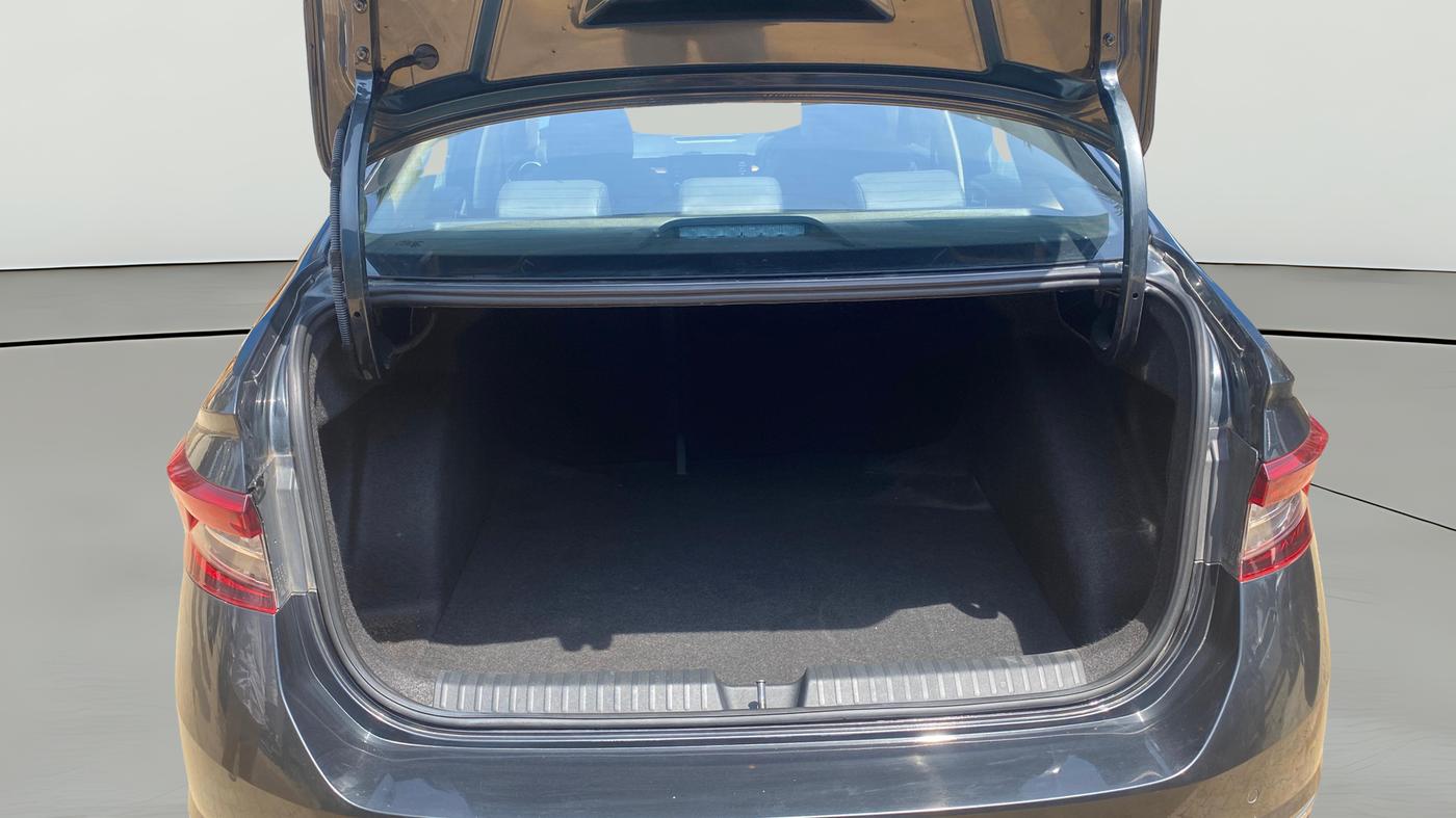 2023 Skoda SLAVIA STYLE 1.0L TSI MT, Petrol, Manual, 31,582 km, Boot Open Zoomed View