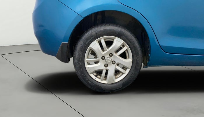 2013 Maruti Swift Dzire ZDI, Diesel, Manual, 1,37,739 km, Right Rear Wheel