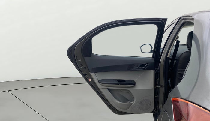 2021 Tata Tiago XT (O) PETROL, Petrol, Manual, 1,09,683 km, LHS Rear Door