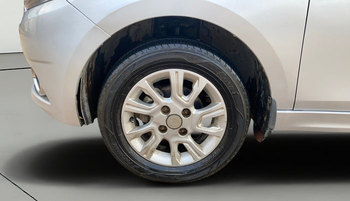 2016 Tata Tiago XZ PETROL, Petrol, Manual, 65,373 km, Left Front Wheel